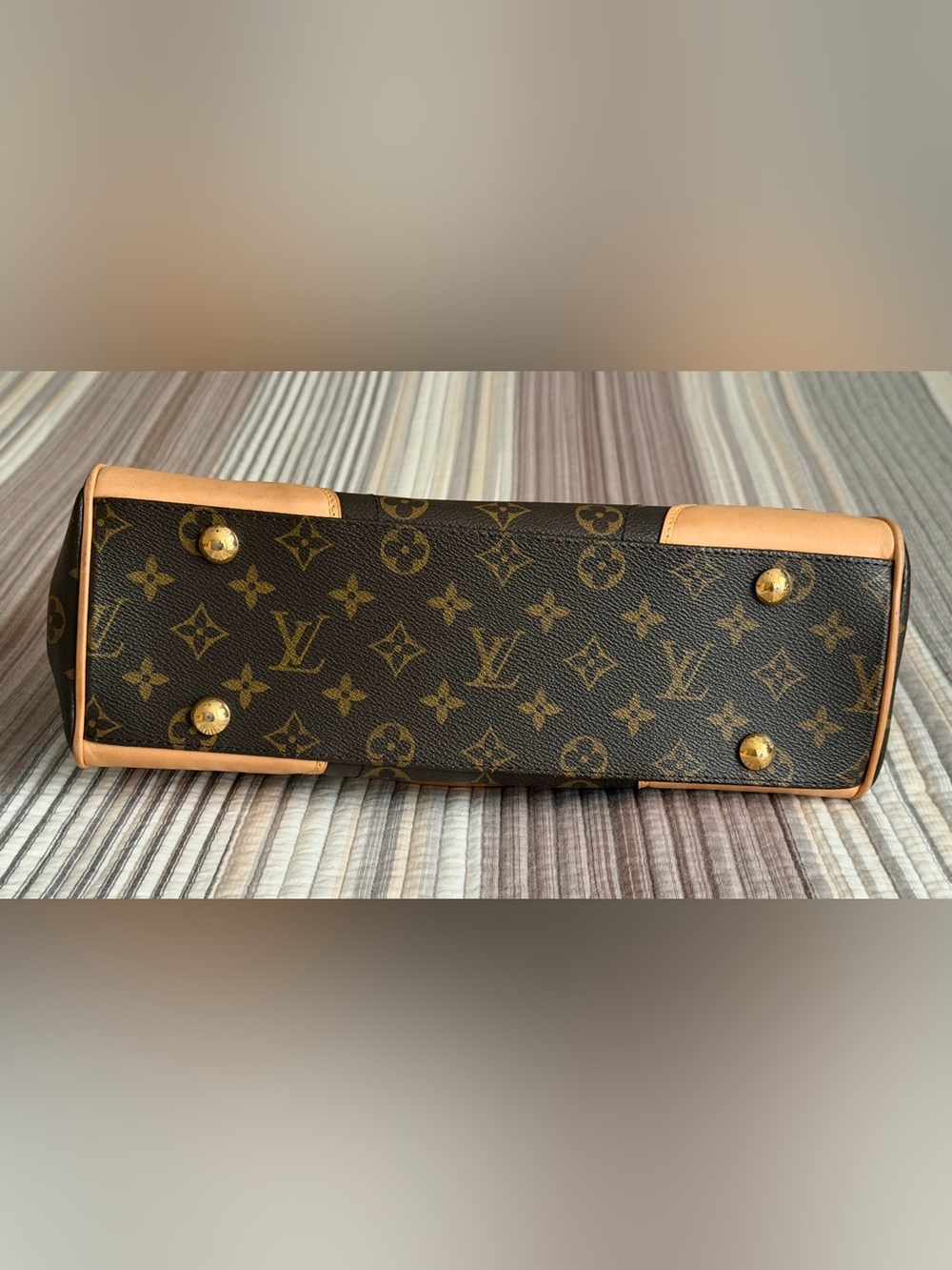Louis Vuitton Beverly MM Monogram Brown Shoulder Bag with Vachetta Trim - Picture 13 of 13